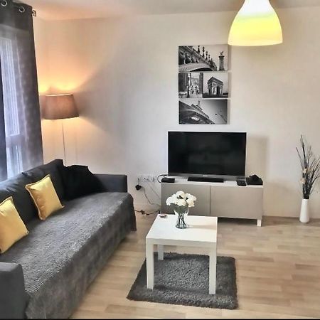 Beautiful 3 Bedroom Flat 8-9 Persons Ivry-sur-Seine Bagian luar foto
